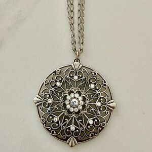 1987 AERO Silver Tone necklace